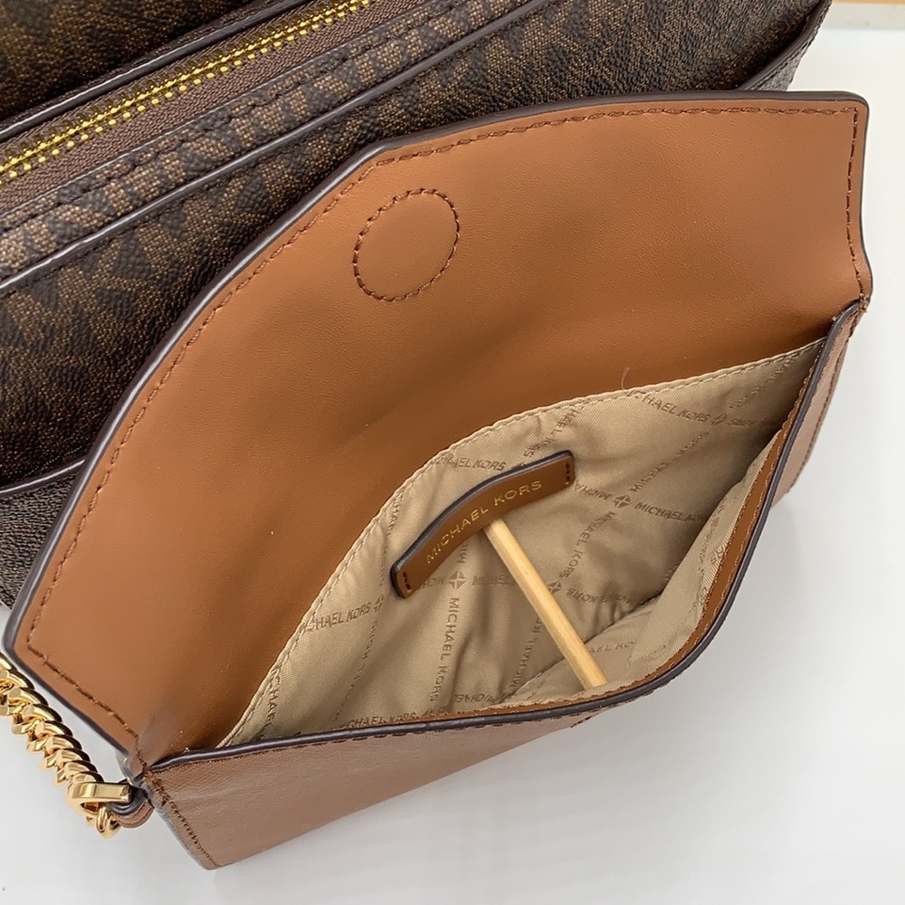 MICHAEL KORS
Maisie Extra-Small Logo 2-in-1 Backpack
Brown 
NWT - Picture 9 of 15